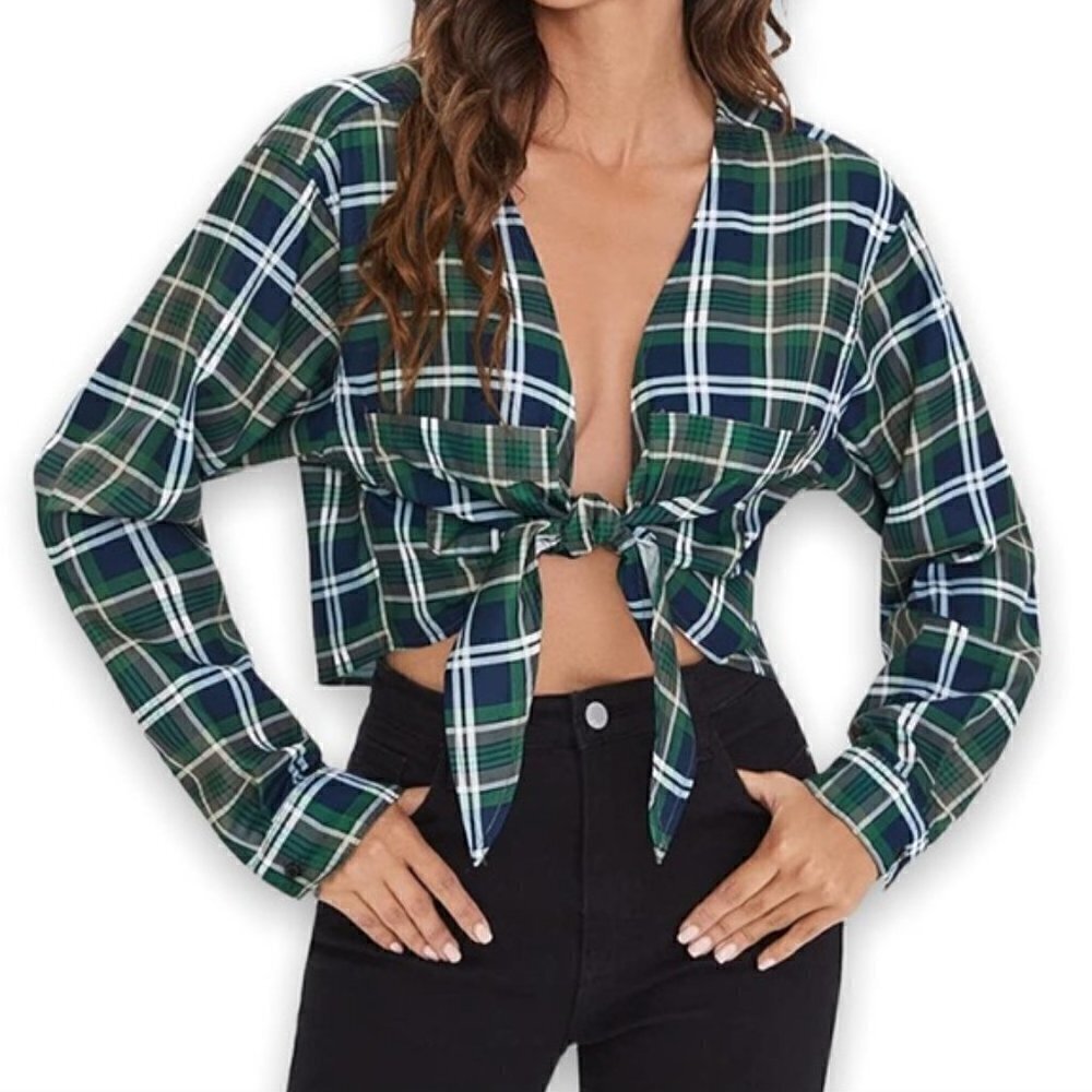 Boutique Green & Blue Plaid Tie Front Crop Long Sleeve Top‎ M